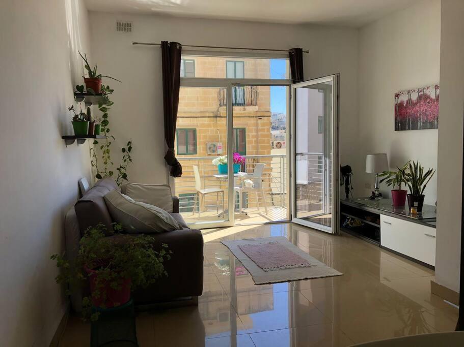 Well Located 2 Bedroom Flat In St.Julians St. Julian's Zewnętrze zdjęcie